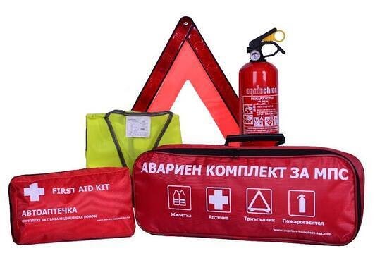 Emergency car kit, 100% equipped according to traffic police requirements