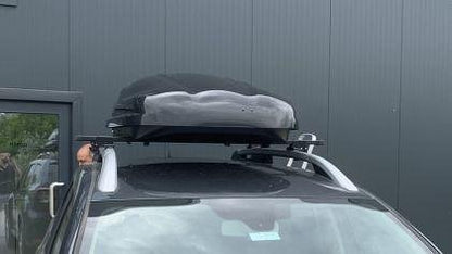 Автобокс Junior Altro 140x90x38cm с 70 mm , с едностранно отваряне с ключ, 370 литра - черен гланц
