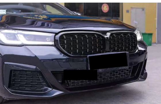 Бъбреци за BMW 5-та серия G30 G38 525i 530i 540i от 2020+ Facelift Фейслифт LCI Diamond Style Черен Гланц