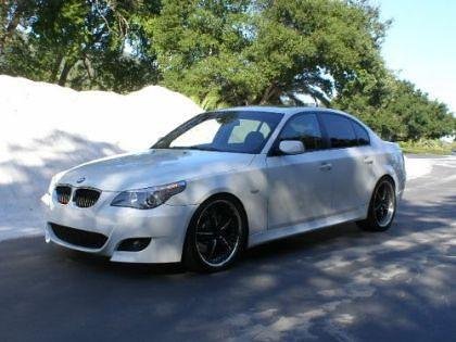 BODY KIT pentru BMW E60 sedan 2003-2011 fără senzori de parcare și 2007-2011 cu senzori de parcare 18mm - pachet M-Tech fără proiectoare de ceață
