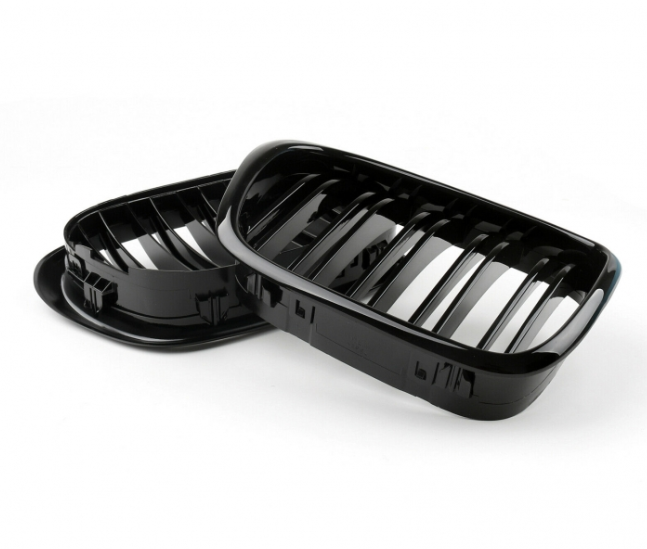 Grile rinichi duble pentru BMW E39 1995 - 2003. Negru Lucios