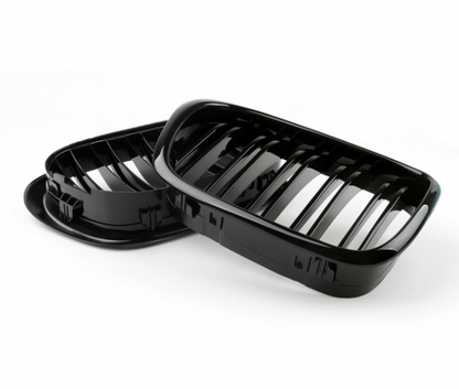 Grile rinichi duble pentru BMW E39 1995 - 2003. Negru Lucios