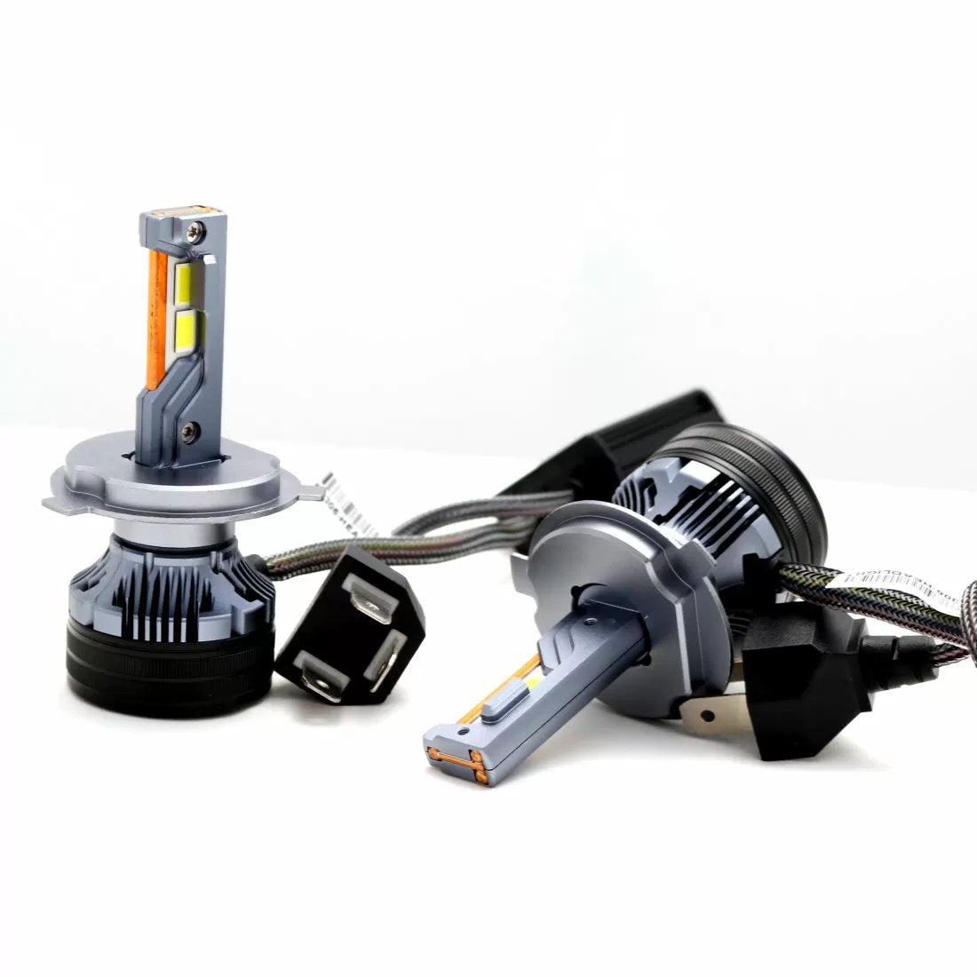 Led крушки H4 Streetech модел STN1 за фарове 65W - Canbus 6000K - 1700% повече светлина