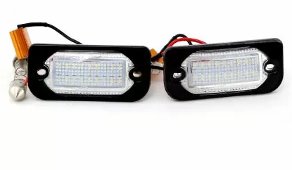 Plafonieră pentru iluminarea plăcuței de înmatriculare spate pentru Mercedes W208 / W209 CLK, 61x28 mm