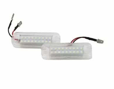 Plafonieră iluminare număr înmatriculare pentru Mercedes W463 G-Class, 76x26 mm