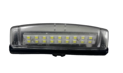 Плафони за осветление на задния номер за Toyota Camry (2006+) / Avensis Verso / Prius (2001+) / Lexus LS/GS/RX 200/300/430 / Mitsubishi Colt (2003+)