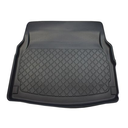 Гумирана стелка за багажник за Mercedes C-Class W205 (2014+) Sedan back seat leaning forward (foldable); right wing removable for models with net