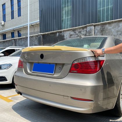 Спойлер за багажник BMW E60 (2004-2010) M4 Style - черен гланц
