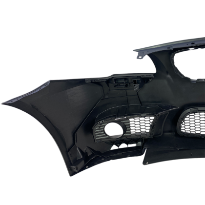 Предна броня за BMW F10 / F11 (2010-2014) - M5 дизайн с отвори за парктроник и отвори за халогени