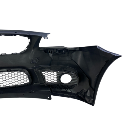 Предна броня за BMW F10 / F11 (2010-2014) - M5 дизайн с отвори за парктроник и отвори за халогени