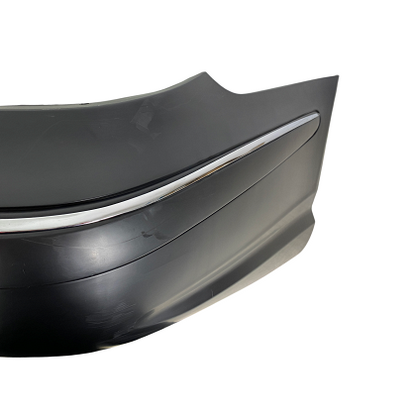 Bară spate tuning pentru Mercedes W211 E-Class (2002-2009) - Design AMG cu orificii pentru senzori de parcare