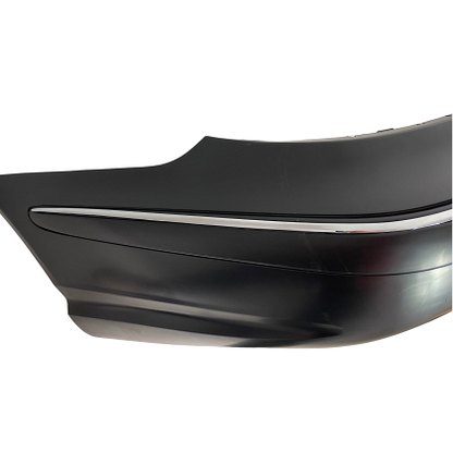 Bară spate tuning pentru Mercedes W211 E-Class (2002-2009) - Design AMG cu orificii pentru senzori de parcare