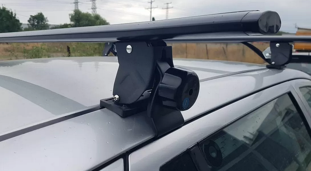 Universal Aluminum Car Roof Cross Bars Without Rails - 135cm, with Lock - Matte Black